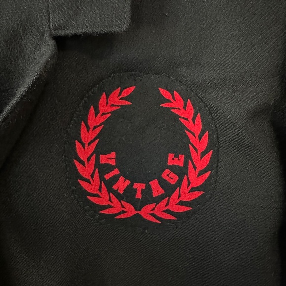 Reworked Vintage Oversized Black Blazer With Red Vintage Crest Patch Size 4 - Picture 3 of 10